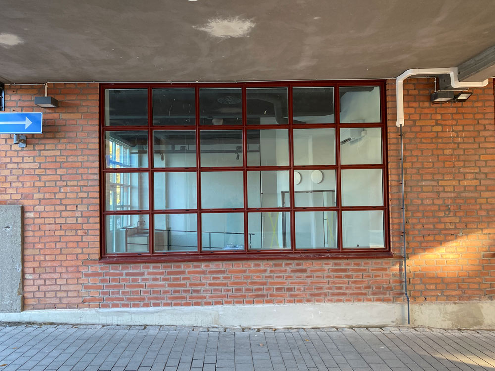 Fasadlösningar i en miljö där industrihistoria möter modern stadsutveckling