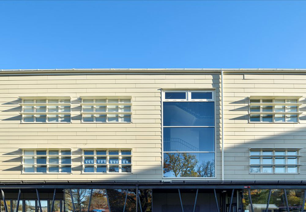Fasadlösningar i en miljö där industrihistoria möter modern stadsutveckling