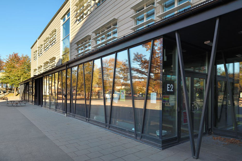 Fasadlösningar i en miljö där industrihistoria möter modern stadsutveckling