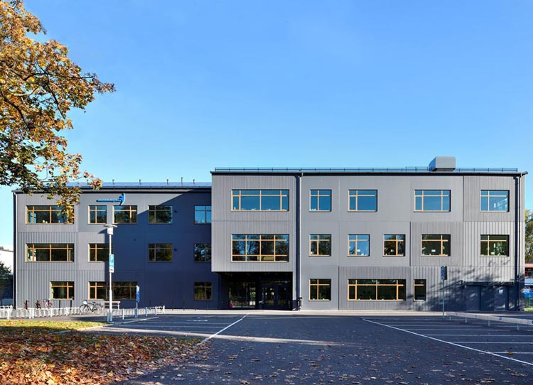 Hållbara fasadlösningar för en modern skolmiljö
